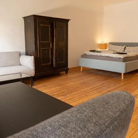 Loft Mit Grosser Badewanne B *