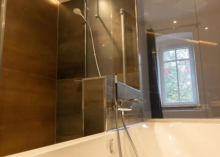 Loft Mit Grosser Badewanne B Mugeln
