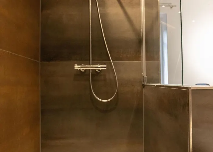 Loft Mit Grosser Badewanne B * Mugeln
